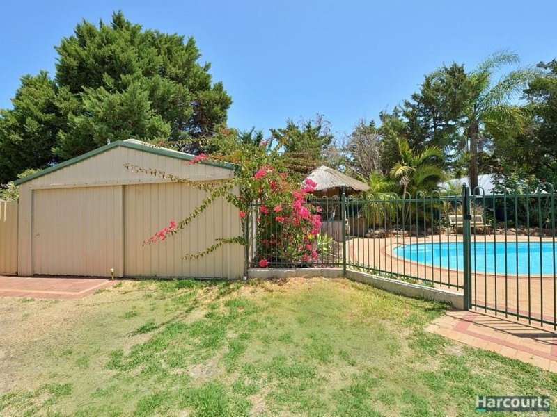 Photo - 19 Erica Street, Coodanup WA 6210 - Image 2