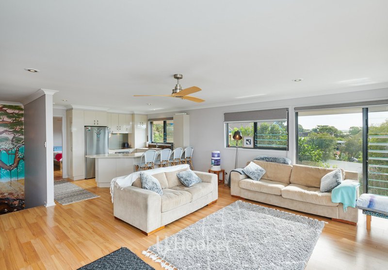 Photo - 19 Escapade Avenue, Diamond Beach NSW 2430 - Image 4