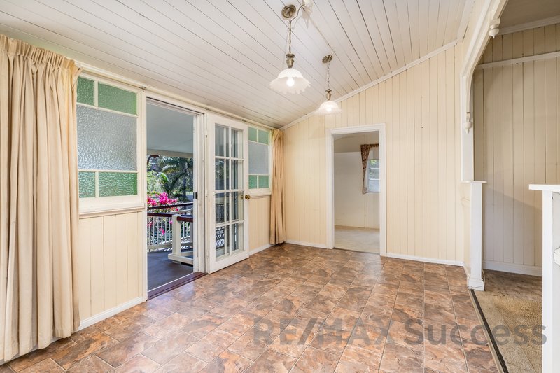 Photo - 19 Euston Road, Glenvale QLD 4350 - Image 3