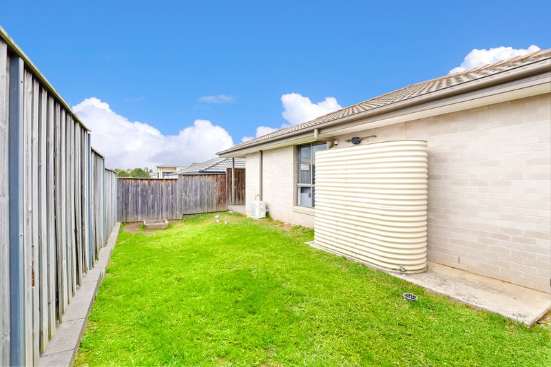 Photo - 19 Ewan James Drive, Glenmore Park NSW 2745 - Image 10