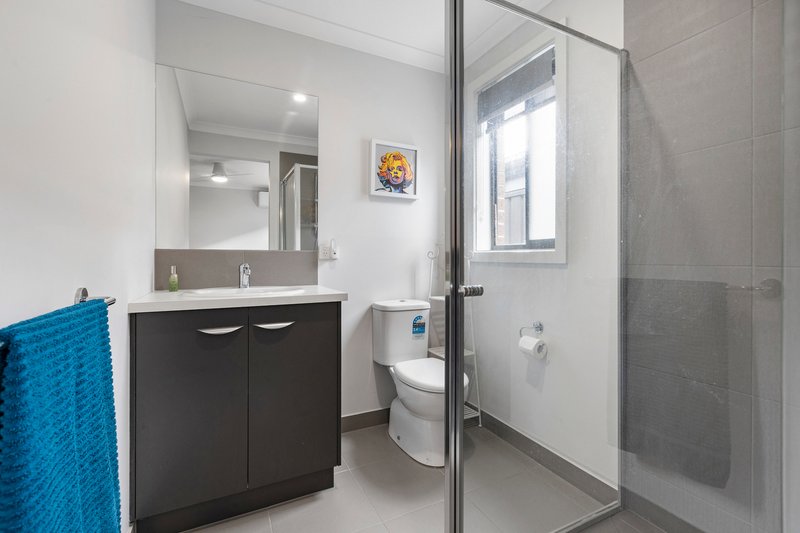 Photo - 19 Expedition Way, Corio VIC 3214 - Image 6