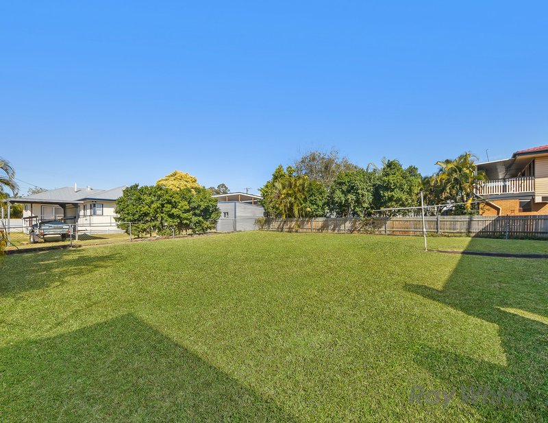 Photo - 19 Fahey Street, Zillmere QLD 4034 - Image 15