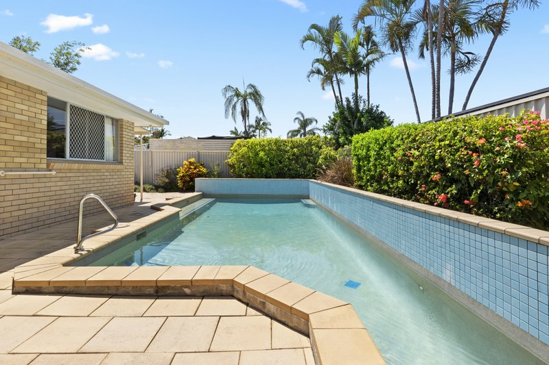 Photo - 19 Fairsky Avenue, Mermaid Waters QLD 4218 - Image 11