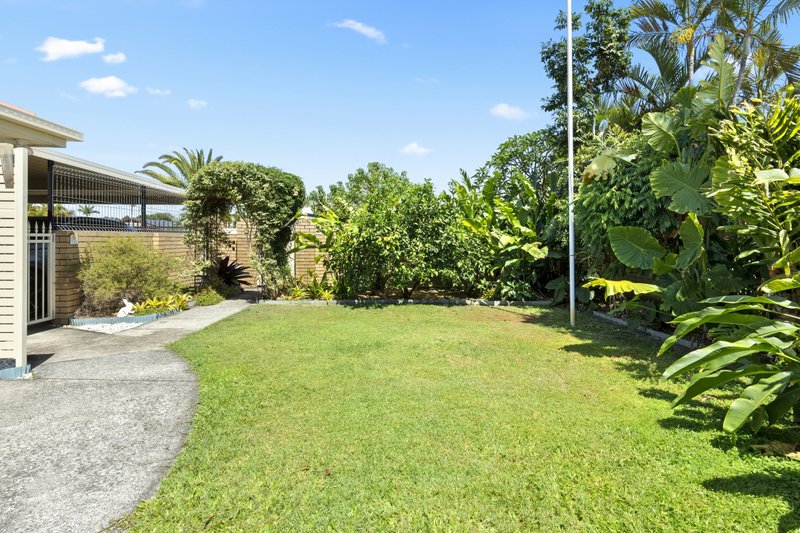 Photo - 19 Fairsky Avenue, Mermaid Waters QLD 4218 - Image 12