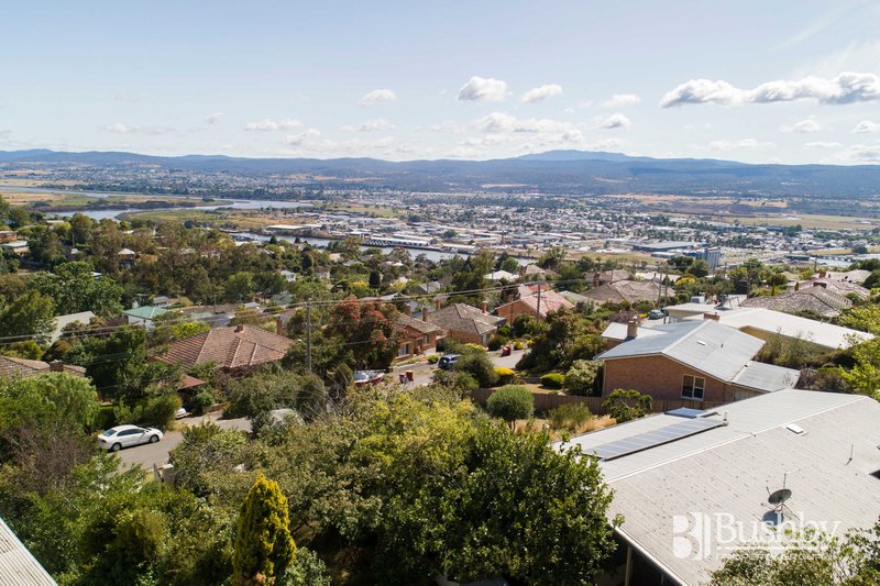 Photo - 19 Fairthorne Road, Trevallyn TAS 7250 - Image 2