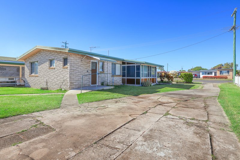 Photo - 19 Fairymead Road, Bundaberg North QLD 4670 - Image 2