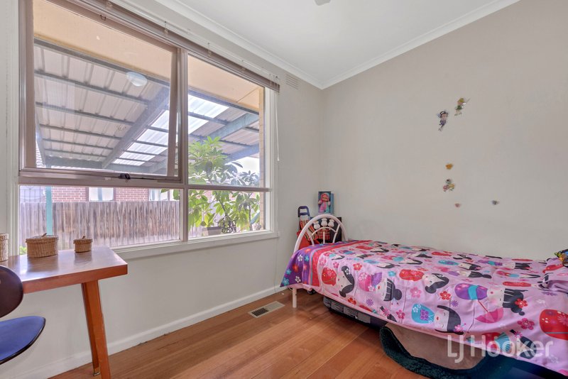 Photo - 19 Falcon Drive, Melton VIC 3337 - Image 7