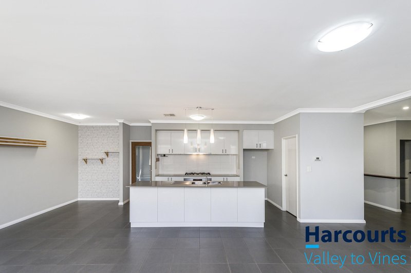Photo - 19 Farina Street, Aveley WA 6069 - Image 6