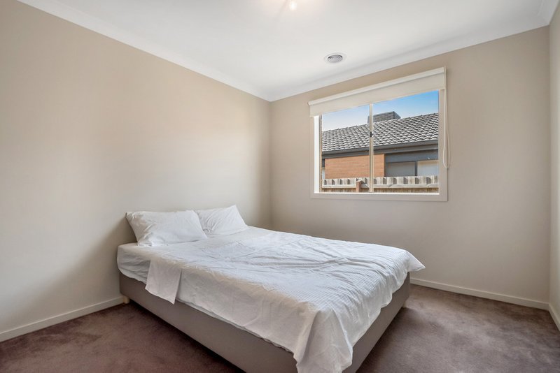 Photo - 19 Fashoda Drive, Mernda VIC 3754 - Image 9