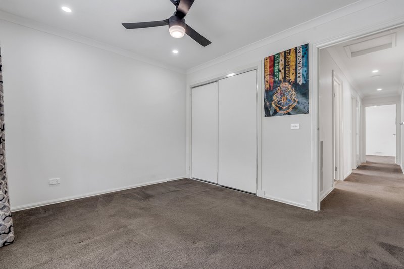 Photo - 19 Fawkner Lane, Craigieburn VIC 3064 - Image 18