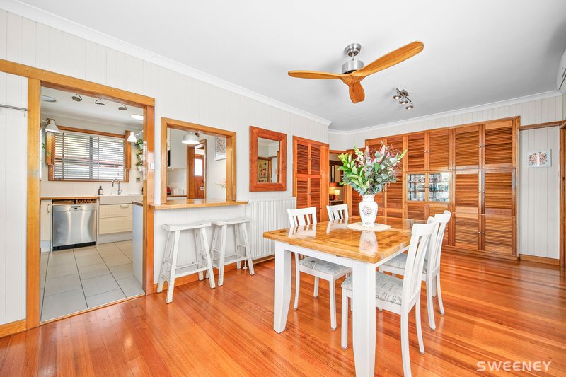 Photo - 19 Fenfield Street, Altona VIC 3018 - Image 2