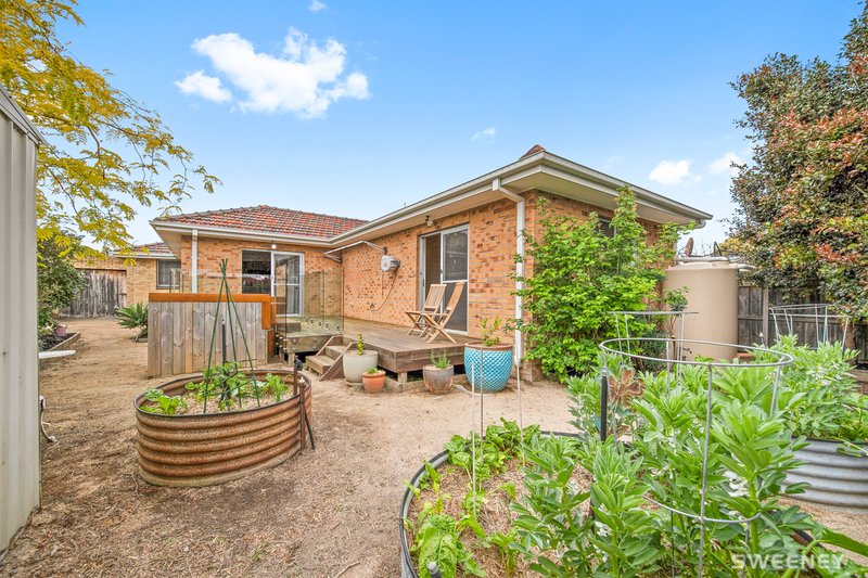 Photo - 19 Fenfield Street, Altona VIC 3018 - Image 15