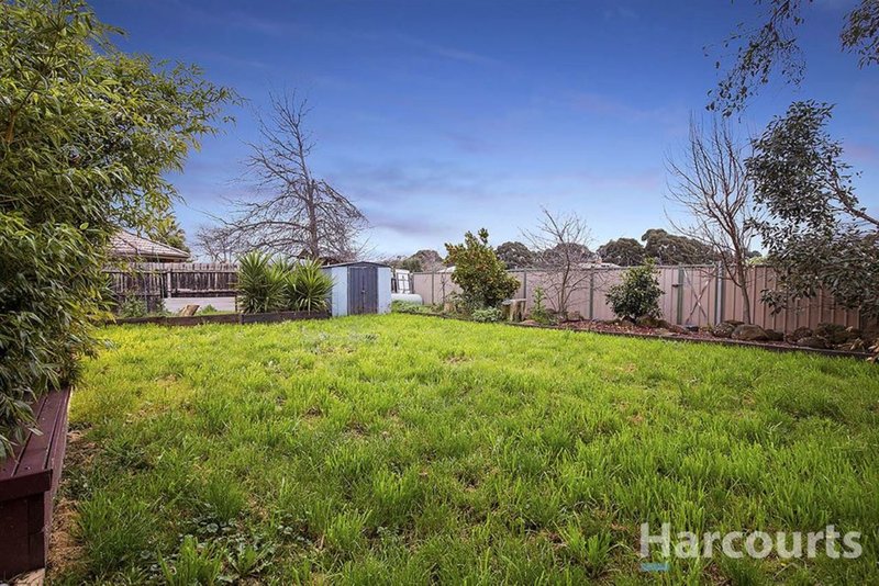 Photo - 19 Fernlea Avenue, Rowville VIC 3178 - Image 12