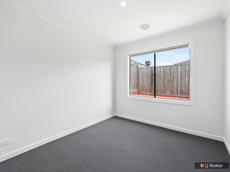 Photo - 19 Fewster Street, Mickleham VIC 3064 - Image 7