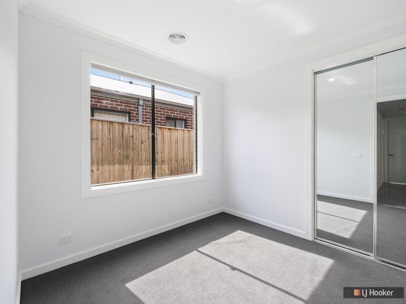 Photo - 19 Fewster Street, Mickleham VIC 3064 - Image 8