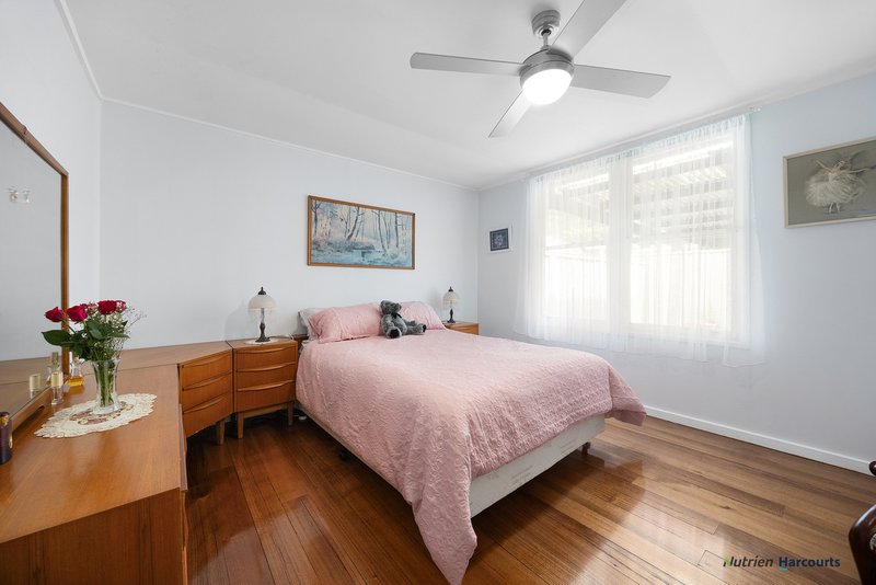 Photo - 19 Fifth Street, Eildon VIC 3713 - Image 9