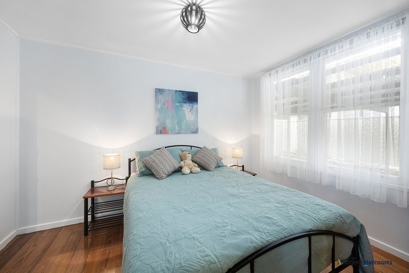 Photo - 19 Fifth Street, Eildon VIC 3713 - Image 10