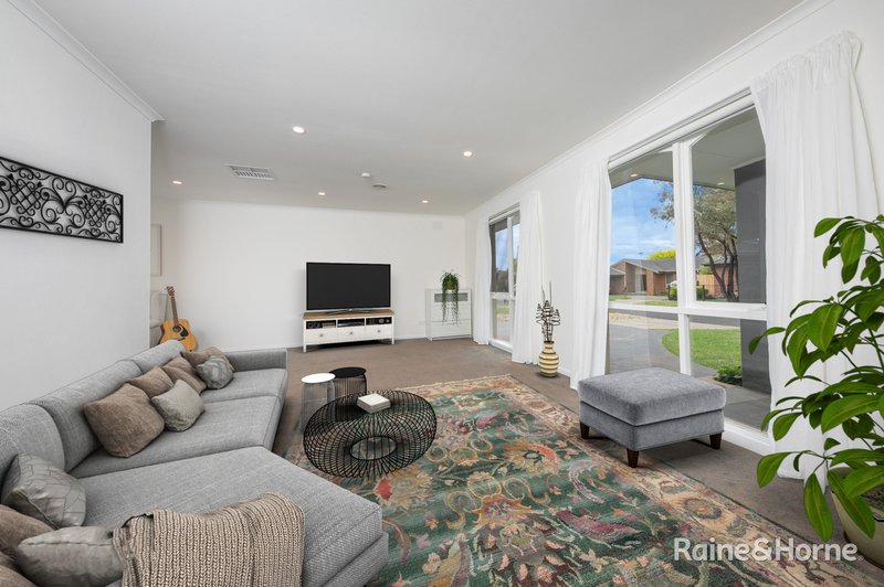 Photo - 19 Fisher Court, Sunbury VIC 3429 - Image 9