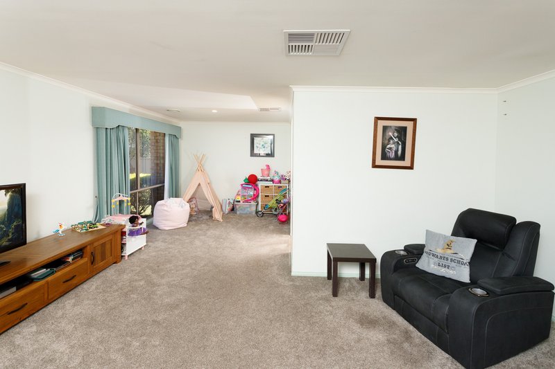 Photo - 19 Flanagan Drive, Tatura VIC 3616 - Image 3