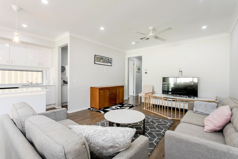 Photo - 19 Flinders Parade, Flinders Park SA 5025 - Image 4