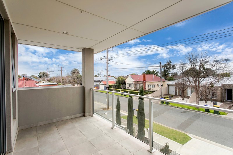 Photo - 19 Flinders Parade, Flinders Park SA 5025 - Image 14