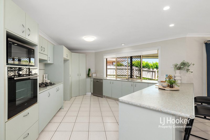 Photo - 19 Flinders Way, Albany Creek QLD 4035 - Image 3