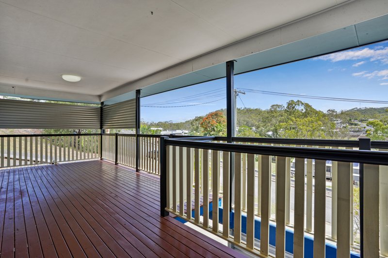 Photo - 19 Flounder Crescent, Toolooa QLD 4680 - Image 4