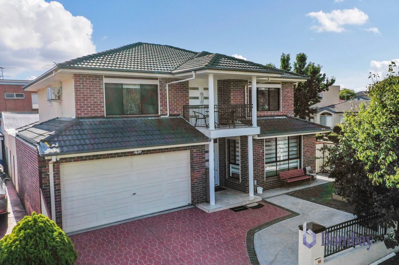 19 Flowerdale Crescent, Roxburgh Park VIC 3064