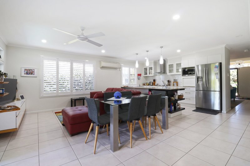 Photo - 19 Foreshore Court, Dicky Beach QLD 4551 - Image 4