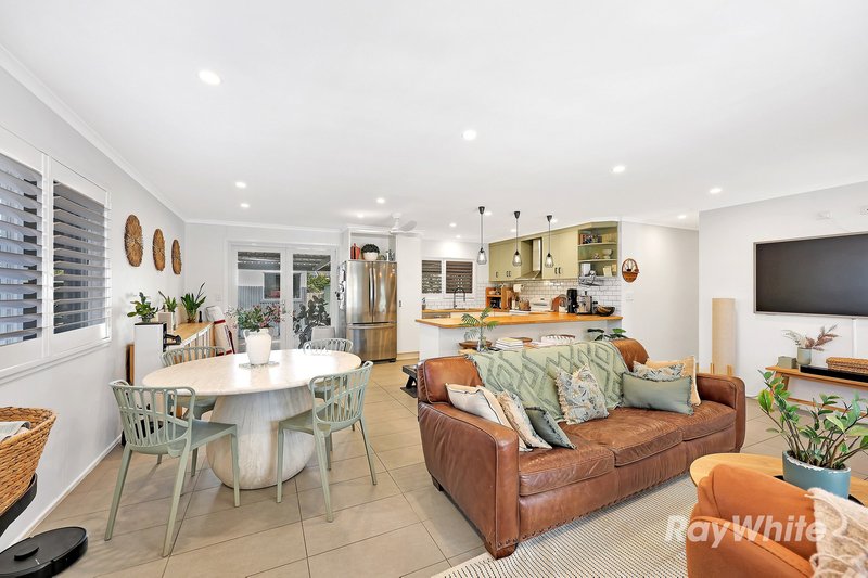 Photo - 19 Foreshore Parade, Bargara QLD 4670 - Image 7