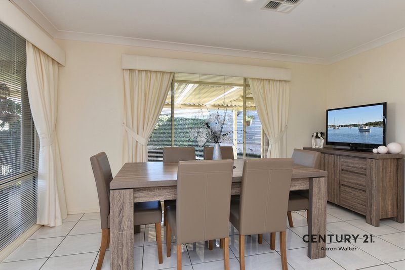 Photo - 19 Foveaux Street, Cameron Park NSW 2285 - Image 10