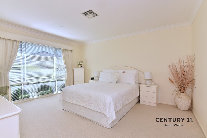 Photo - 19 Foveaux Street, Cameron Park NSW 2285 - Image 12