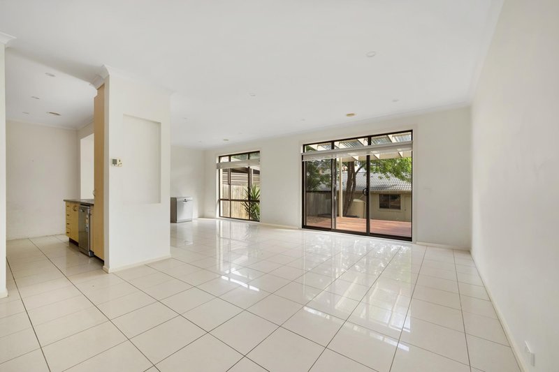 Photo - 19 Frances Burke Street, Gungahlin ACT 2912 - Image 4