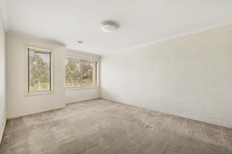 Photo - 19 Frances Burke Street, Gungahlin ACT 2912 - Image 11