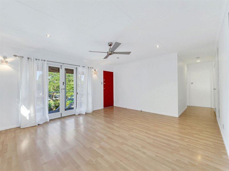 Photo - 19 Franciscea Street, Everton Hills QLD 4053 - Image 3