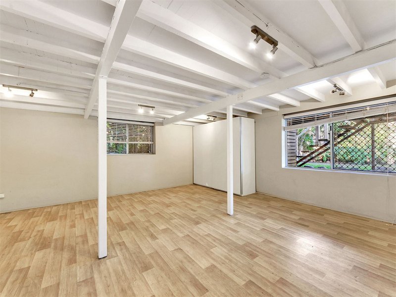 Photo - 19 Franciscea Street, Everton Hills QLD 4053 - Image 6