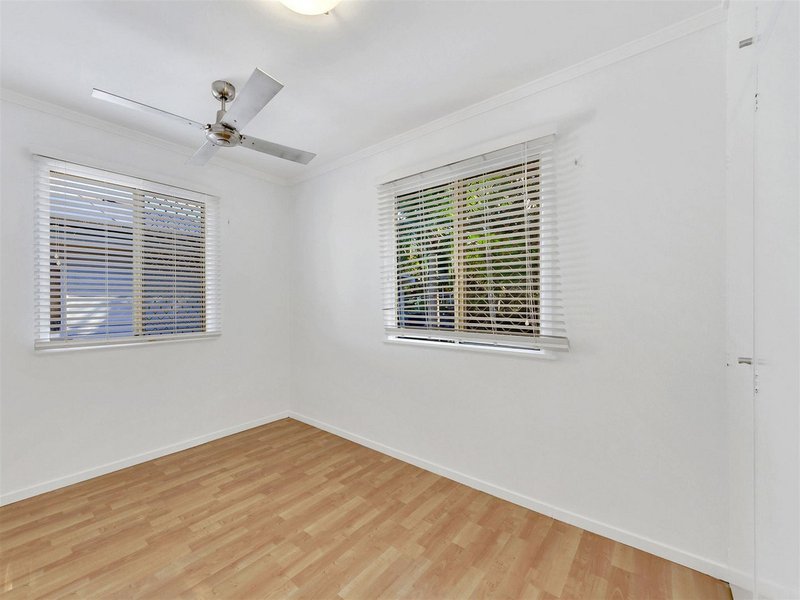 Photo - 19 Franciscea Street, Everton Hills QLD 4053 - Image 8