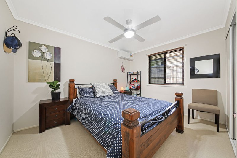 Photo - 19 Franzin Drive, Cashmere QLD 4500 - Image 22