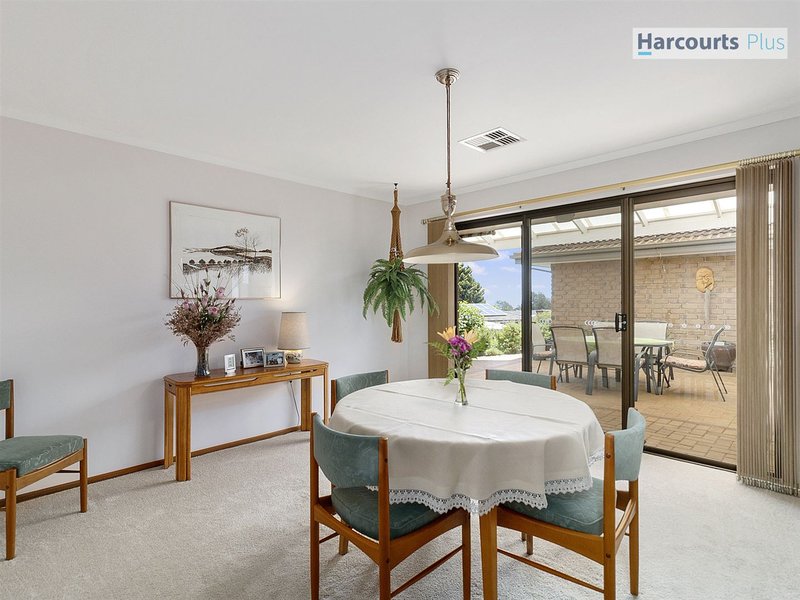 Photo - 19 Freya Avenue, Hallett Cove SA 5158 - Image 9