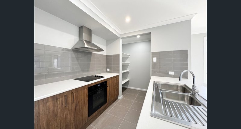 Photo - 19 Frontier Drive, Ripley QLD 4306 - Image 1
