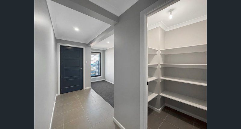Photo - 19 Frontier Drive, Ripley QLD 4306 - Image 8