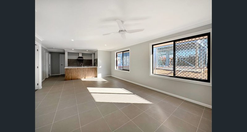 Photo - 19 Frontier Drive, Ripley QLD 4306 - Image 10