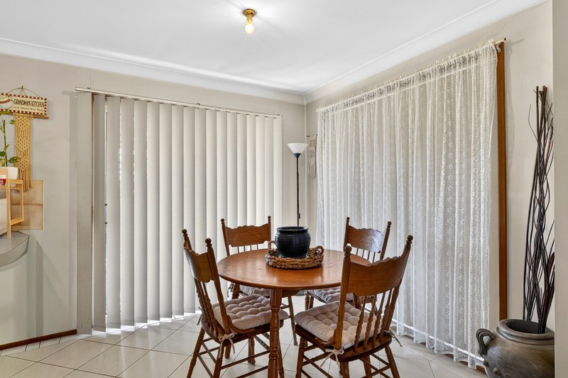 Photo - 1/9 Fuchsia Crescent, Macquarie Fields NSW 2564 - Image 4