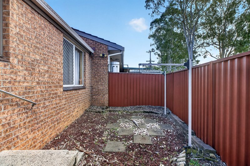 Photo - 1/9 Fuchsia Crescent, Macquarie Fields NSW 2564 - Image 11