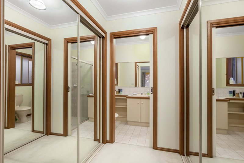 Photo - 19 Gallery Gate Road, Yallambie VIC 3085 - Image 9