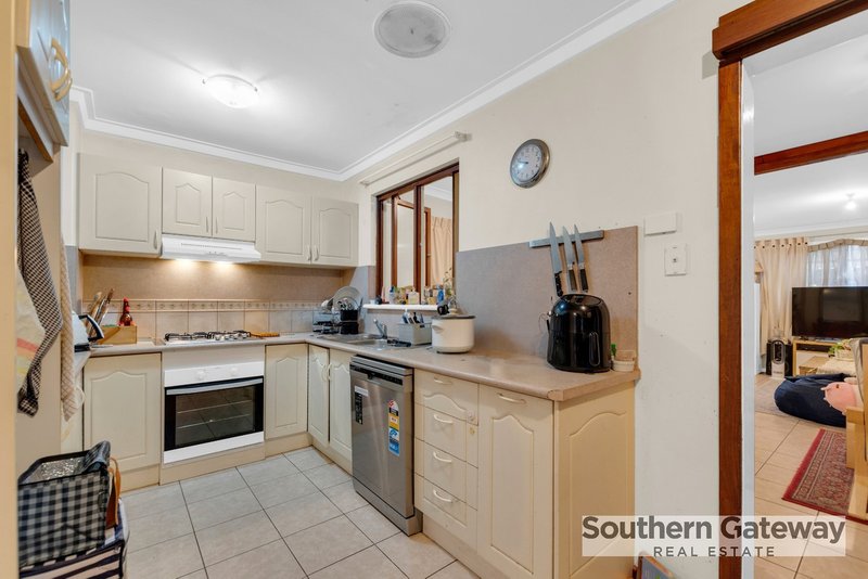 Photo - 19 Galliers Avenue, Armadale WA 6112 - Image 3