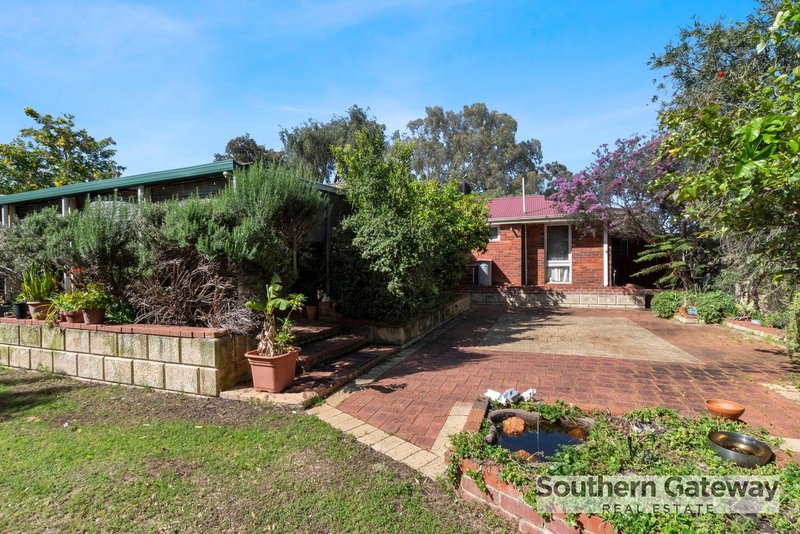 Photo - 19 Galliers Avenue, Armadale WA 6112 - Image 17