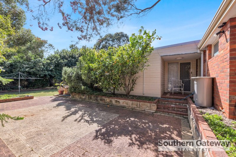 Photo - 19 Galliers Avenue, Armadale WA 6112 - Image 18