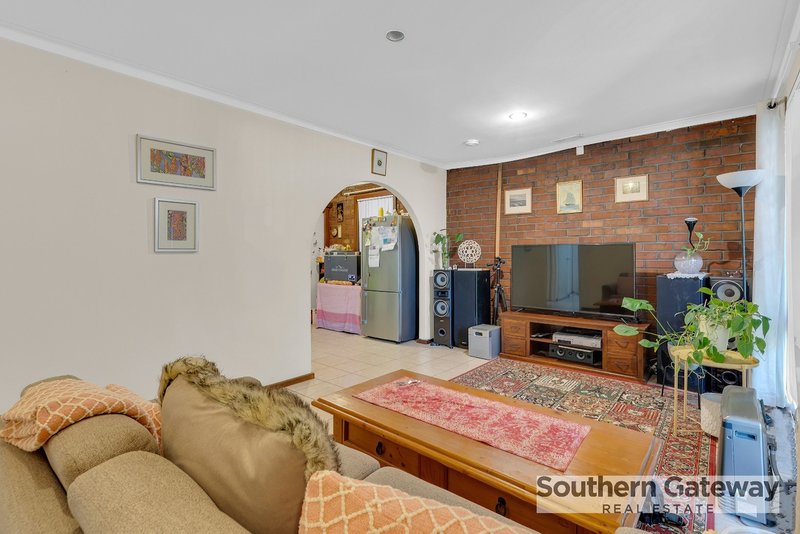 Photo - 19 Galliers Avenue, Armadale WA 6112 - Image 31