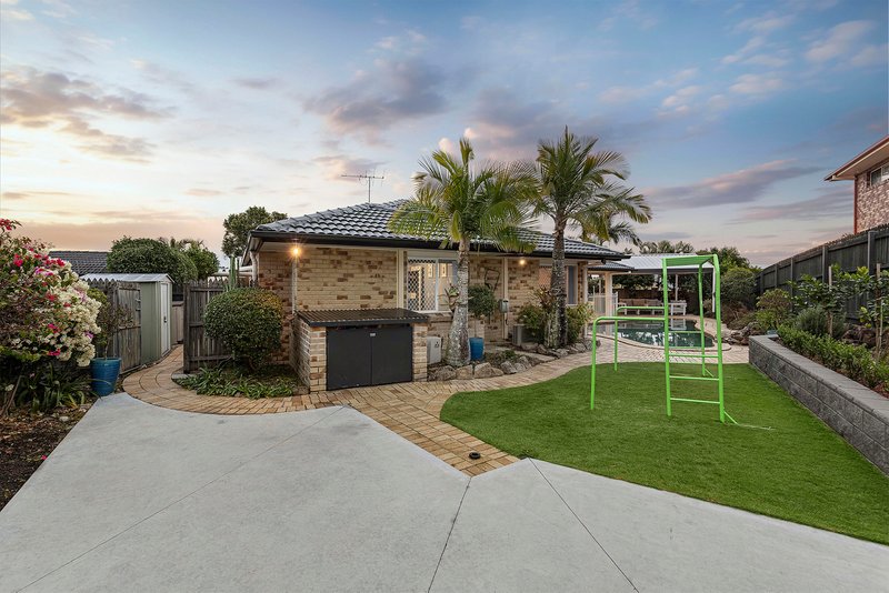 Photo - 19 Gamma Place, Bridgeman Downs QLD 4035 - Image 3